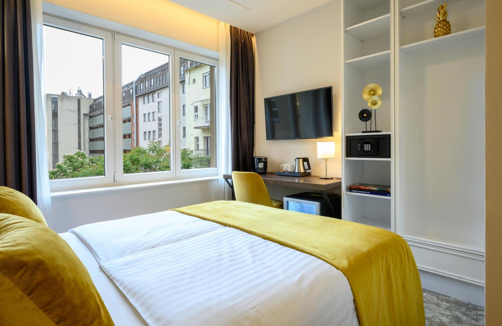 Leonardo Boutique M-square מלון 4*